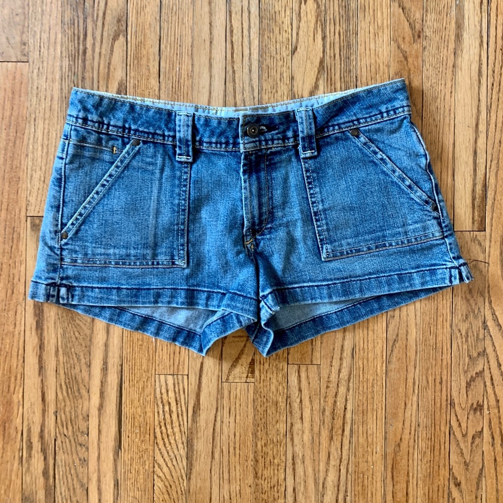 American Eagle Low Rise 8 Jean Shorts‎ Stretch Y2K Mini Denim Hot Pants Blue - Picture 2 of 11